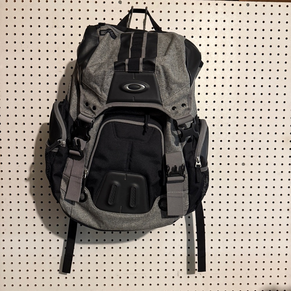 Oakley Gearbox LX Backpack